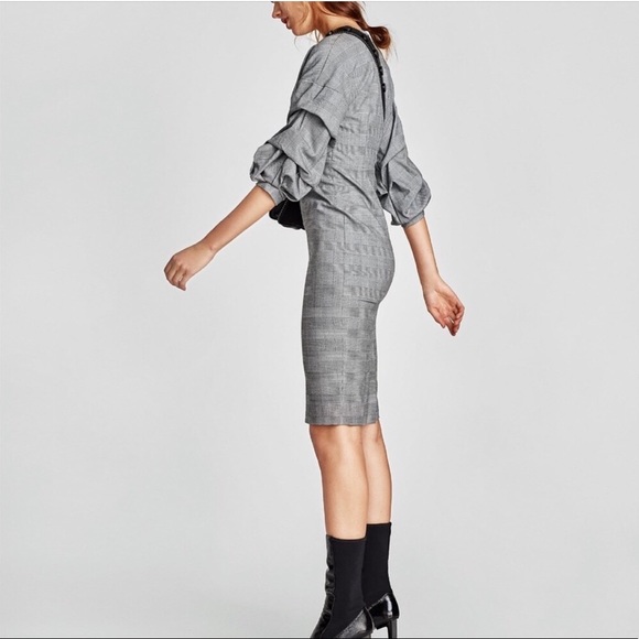 PLAID STATEMENT SLEEVE MIDI DRESS - Picture 2 of 5